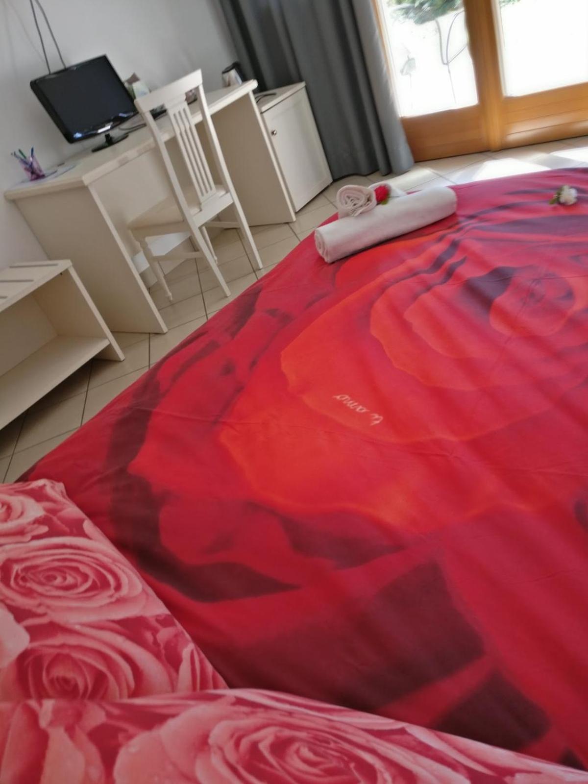 Agriturismo Nonna Bettina Moniga del Garda الغرفة الصورة